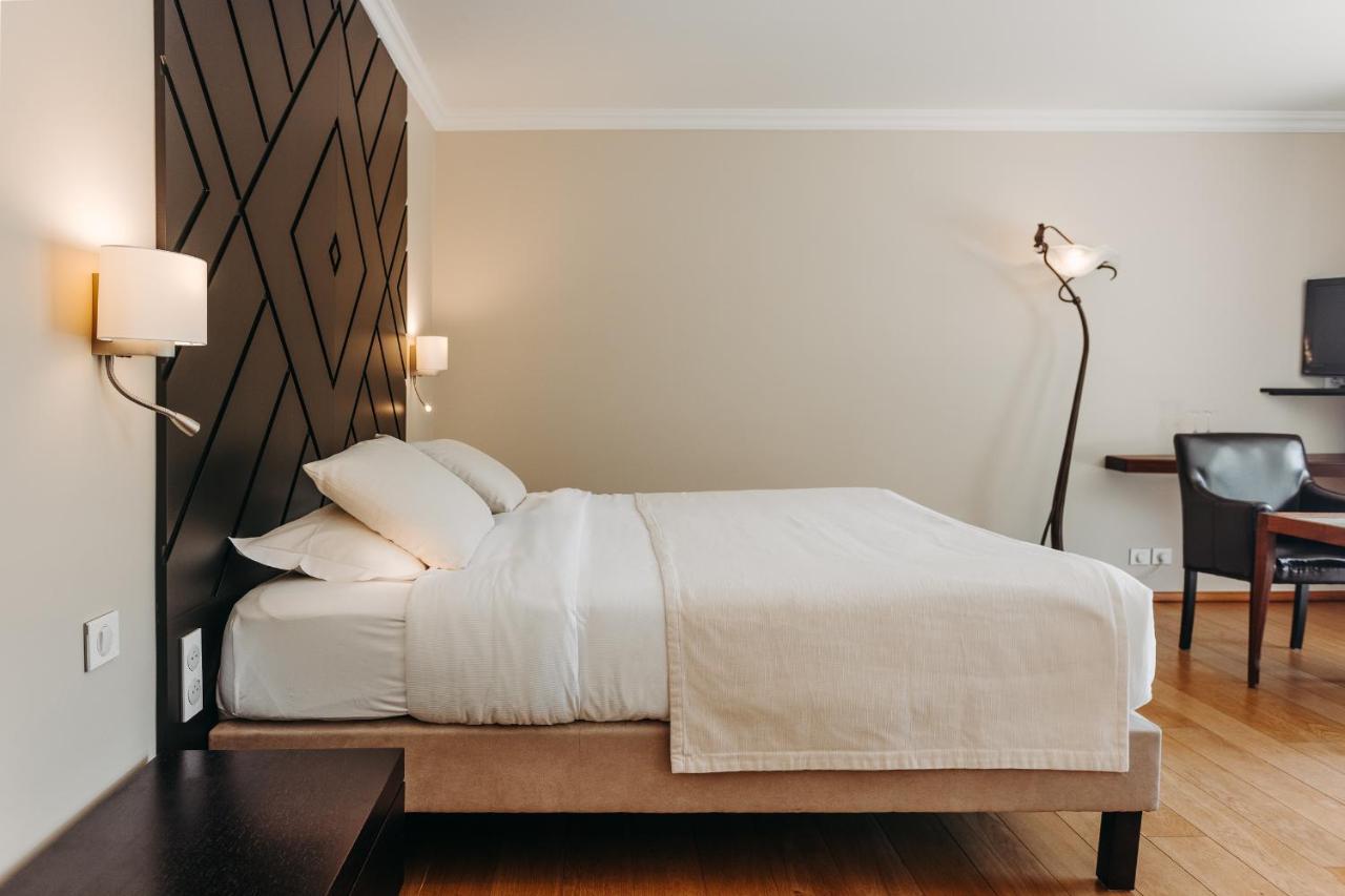 Hotel Les Freres Ibarboure 比达尔 外观 照片