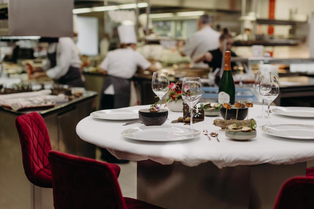 Hotel Les Freres Ibarboure 比达尔 外观 照片