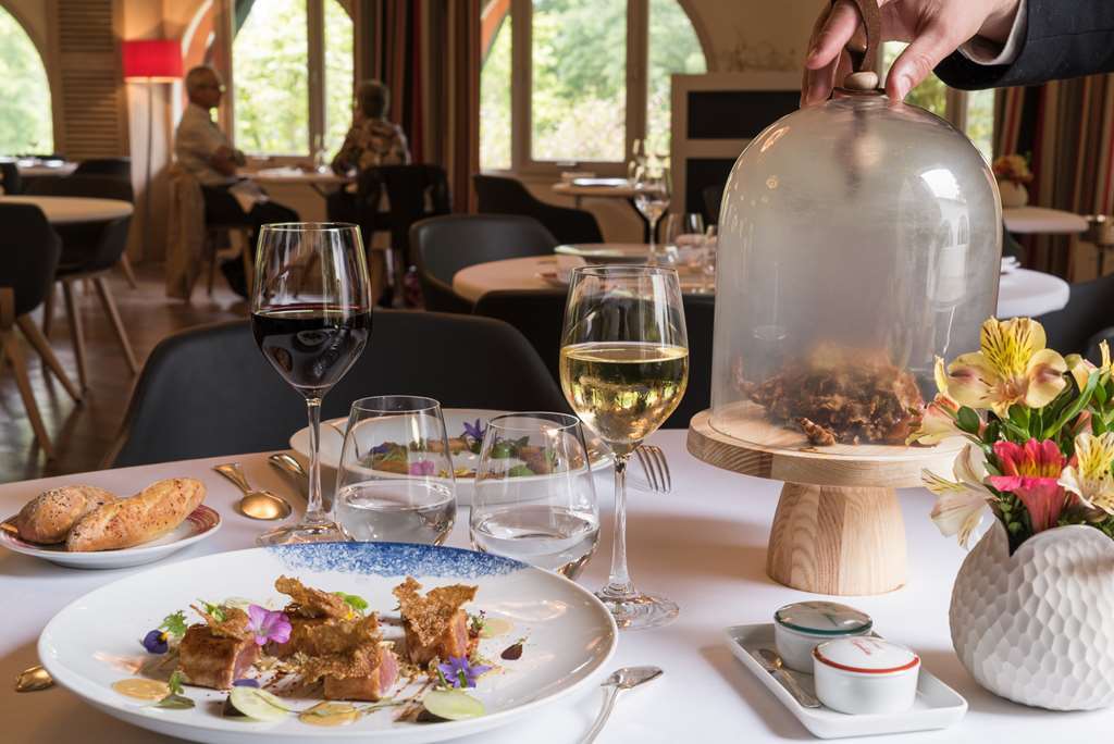 Hotel Les Freres Ibarboure 比达尔 餐厅 照片